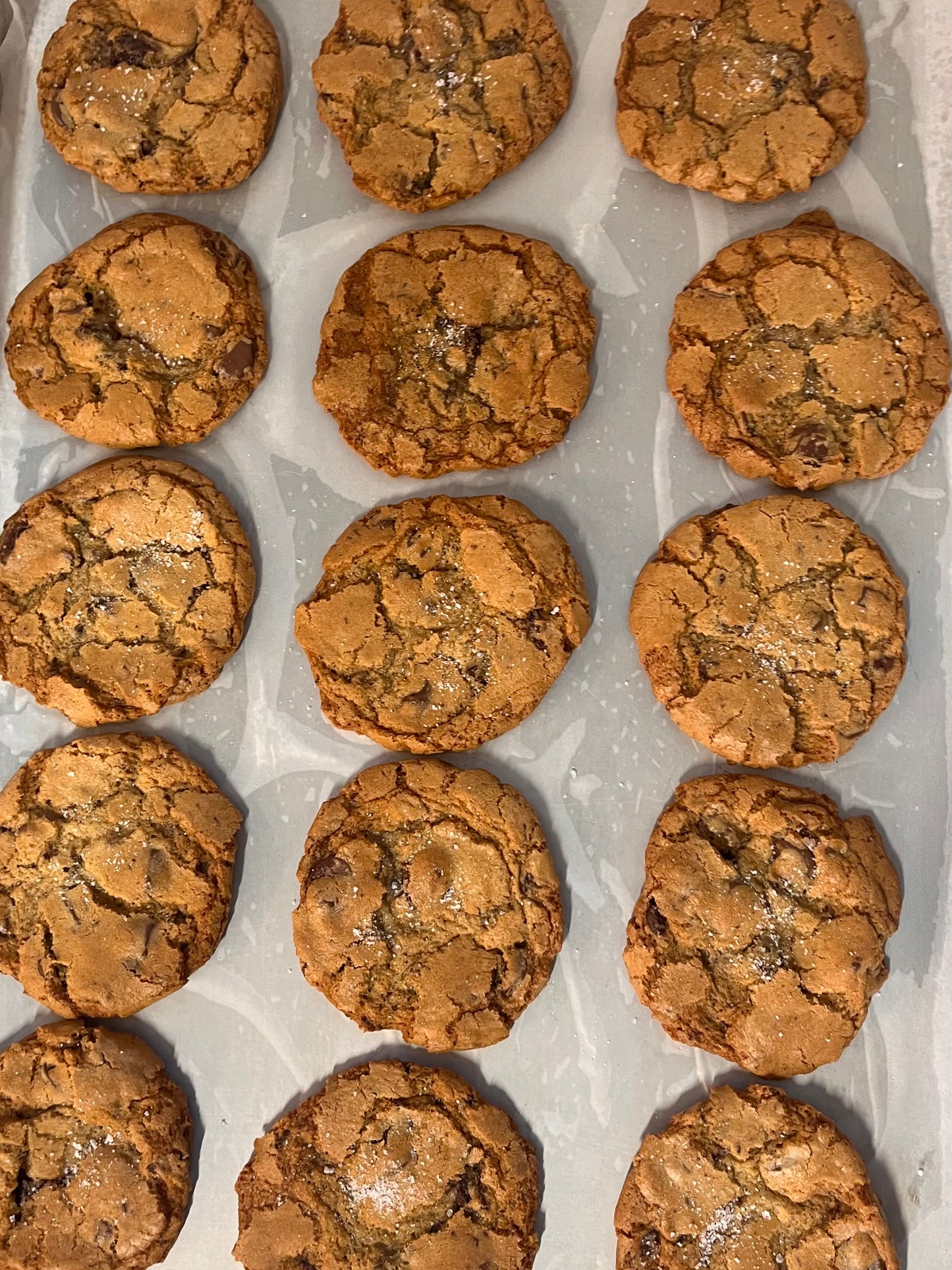 Dark chocolate & sea salt cookie